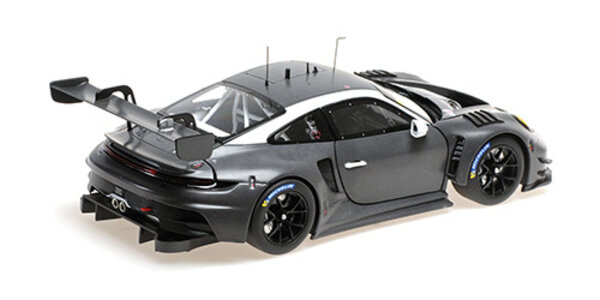Porsche Porsche 911 GT3 R Carbon Customer Delivery Version 2023 - 1:18 - Minichamps