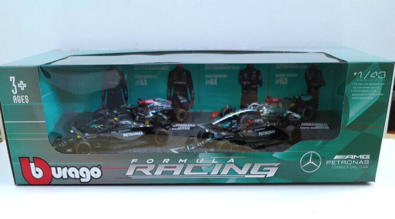 Formule 1 Mercedes-Mercedes-Benz AMG GP SET 4x: W14 Team Petronas #44 Season 2023 (Ham) + #63 Season 2023 (Russ)+#44 Season 2022 (Ham) + #44 Season 2021 (Ham) - 1:43 - Bburago Formule 1 Mercedes-Mercedes-Benz AMG GP SET 4x: W14 Team Petronas #44 Season 2023 (Ham) + #63 Season 2023 (Russ)+#44 Season 2022 (Ham) + #44 Season 2021 (Ham) - 1:43 - Bburago
