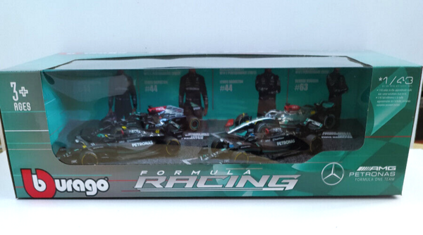 Formule 1 Mercedes-Benz AMG GP SET 4x: W14 Team Petronas #44 Season 2023 (Ham) + #63 Season 2023 (Russ)+#44 Season 2022 (Ham) + #44 Season 2021 (Ham) - 1:43 - Bburago Formule 1 Mercedes-Benz AMG GP SET 4x: W14 Team Petronas #44 Season 2023 (Ham) + #63 Season 2023 (Russ)+#44 Season 2022 (Ham) + #44 Season 2021 (Ham) - 1:43 - Bburago