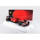 Formule 1 Ferrari SF-23 #55 Winner GP Singapore 2023 C. Sainz + Pilot - 1:18 - BBR Formule 1 Ferrari SF-23 #55 Winner GP Singapore 2023 C. Sainz + Pilot - 1:18 - BBR