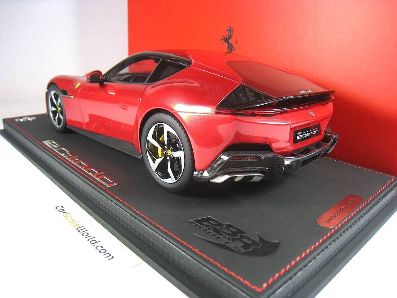 Ferrari Ferrari 12 Cil. V12 830cv Coupe 2024 + Showcase - 1:18 - BBR