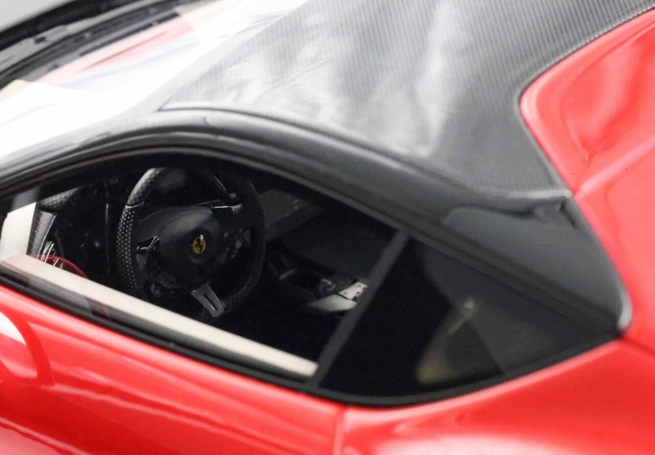 Ferrari Ferrari 12 Cil. V12 830cv Coupe 2024 + Showcase - 1:18 - BBR