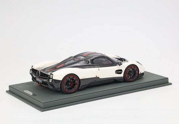 Pagani Pagani Utopia 2022 + Showcase - 1:18 - BBR