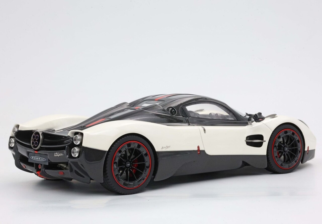 Pagani Pagani Utopia 2022 + Showcase - 1:18 - BBR