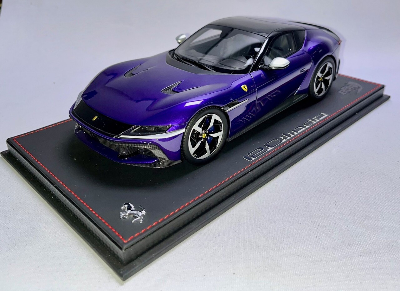Ferrari Ferrari 12 Cil. V12 830cv Panoramic Roof 2024 + Showcase - 1:18 - BBR