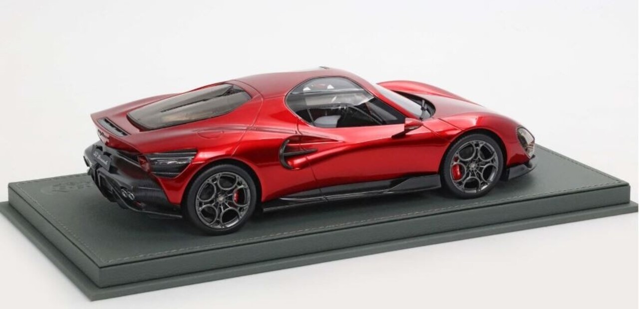 Alfa Romeo Alfa Romeo 33 Stradale 2025 + Showcase - 1:18 - BBR