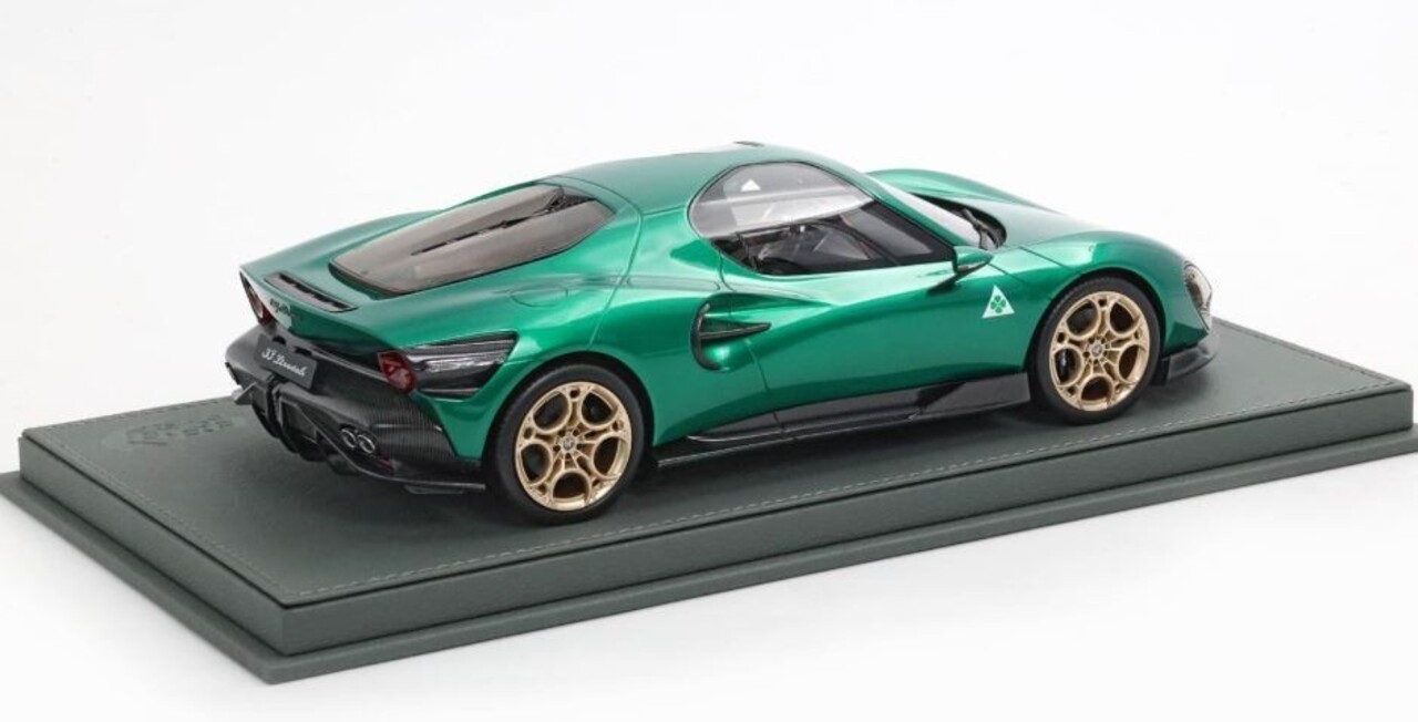 Alfa Romeo Alfa Romeo 33 Stradale 2025 + Showcase - 1:18 - BBR