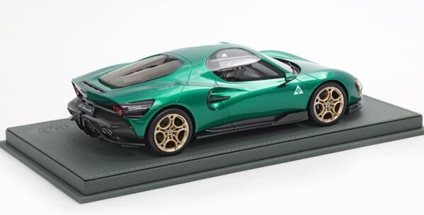 Alfa Romeo Alfa Romeo 33 Stradale 2025 + Showcase - 1:18 - BBR