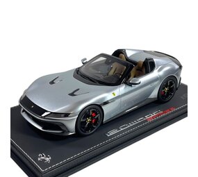 Ferrari Ferrari 12 Cil. V12 830cv Spider Open 2024 + Showcase - 1:18 - BBR Ferrari Ferrari 12 Cil. V12 830cv Spider Open 2024 + Showcase - 1:18 - BBR