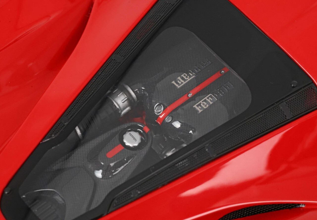 Ferrari Ferrari LaFerrari 2013 Silver Rims - 1:18 - BBR Ferrari Ferrari LaFerrari 2013 Silver Rims - 1:18 - BBR