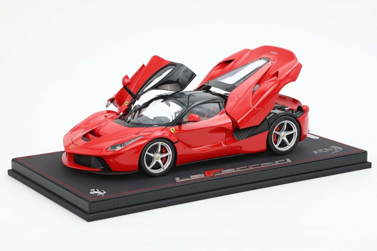 Ferrari Ferrari LaFerrari 2013 Silver Rims + Showcase - 1:18 - BBR