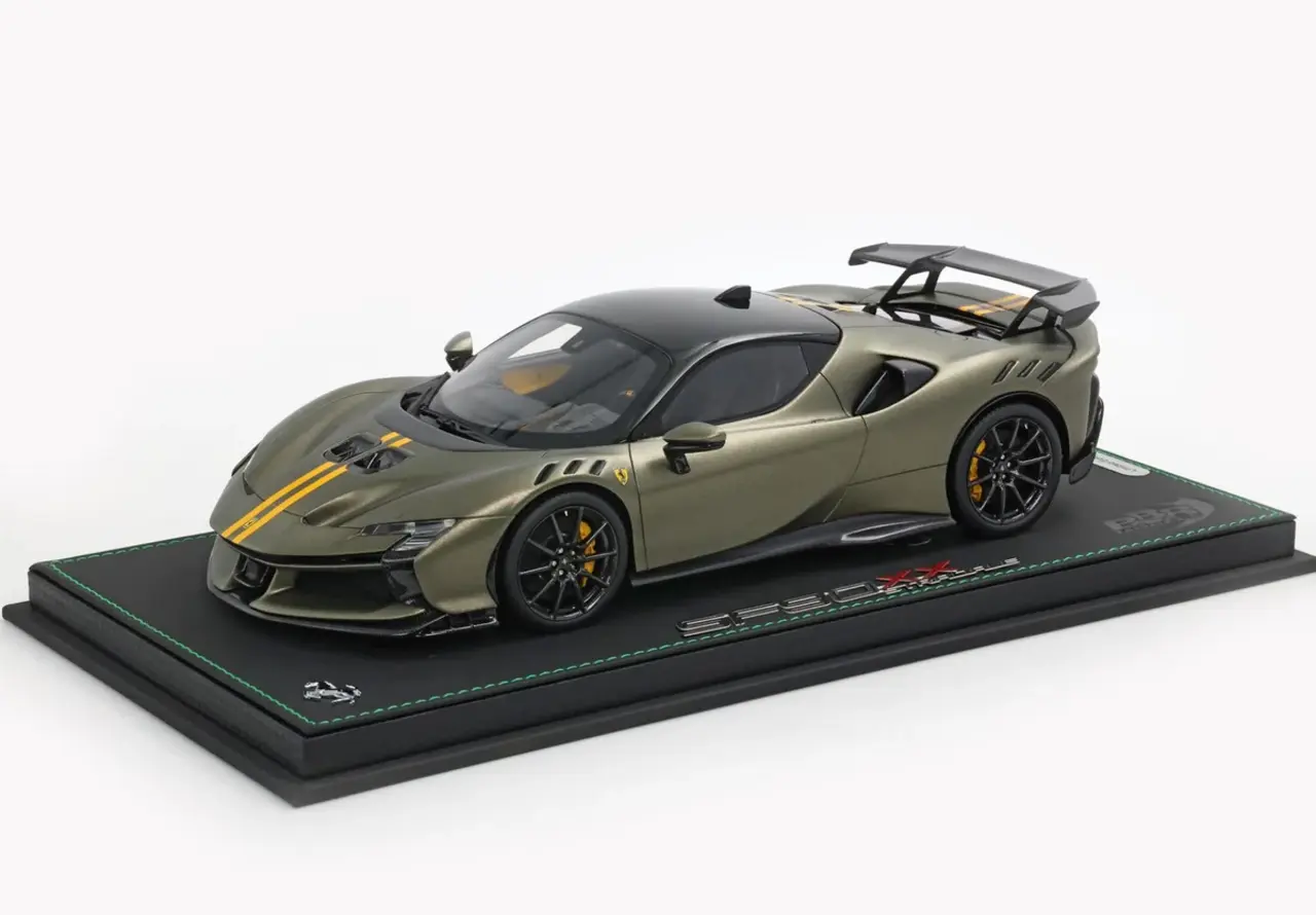 Ferrari Ferrari SF90 XX Stradale 2024 + Showcase - 1:18 - BBR