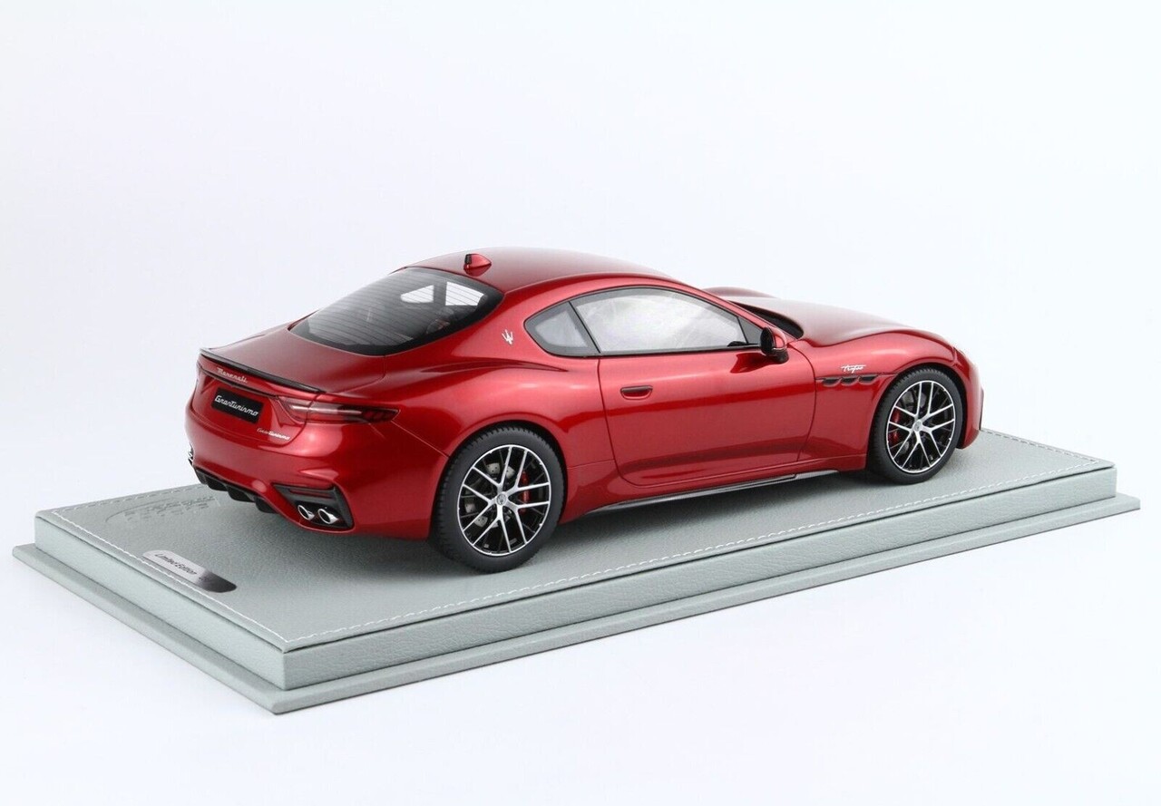 Maserati Maserati Granturismo Trofeo 2023 + Showcase - 1:18 - BBR