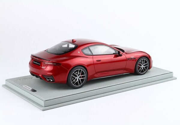 Maserati Maserati Granturismo Trofeo 2023 + Showcase - 1:18 - BBR