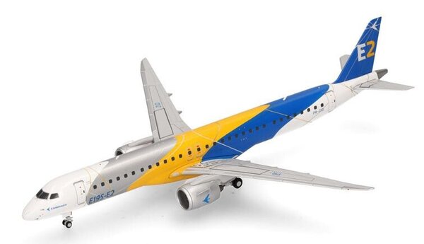 Embraer Embraer E195-E2 'Corporate Livery PR-ZIQ' - 1:200 - Herpa