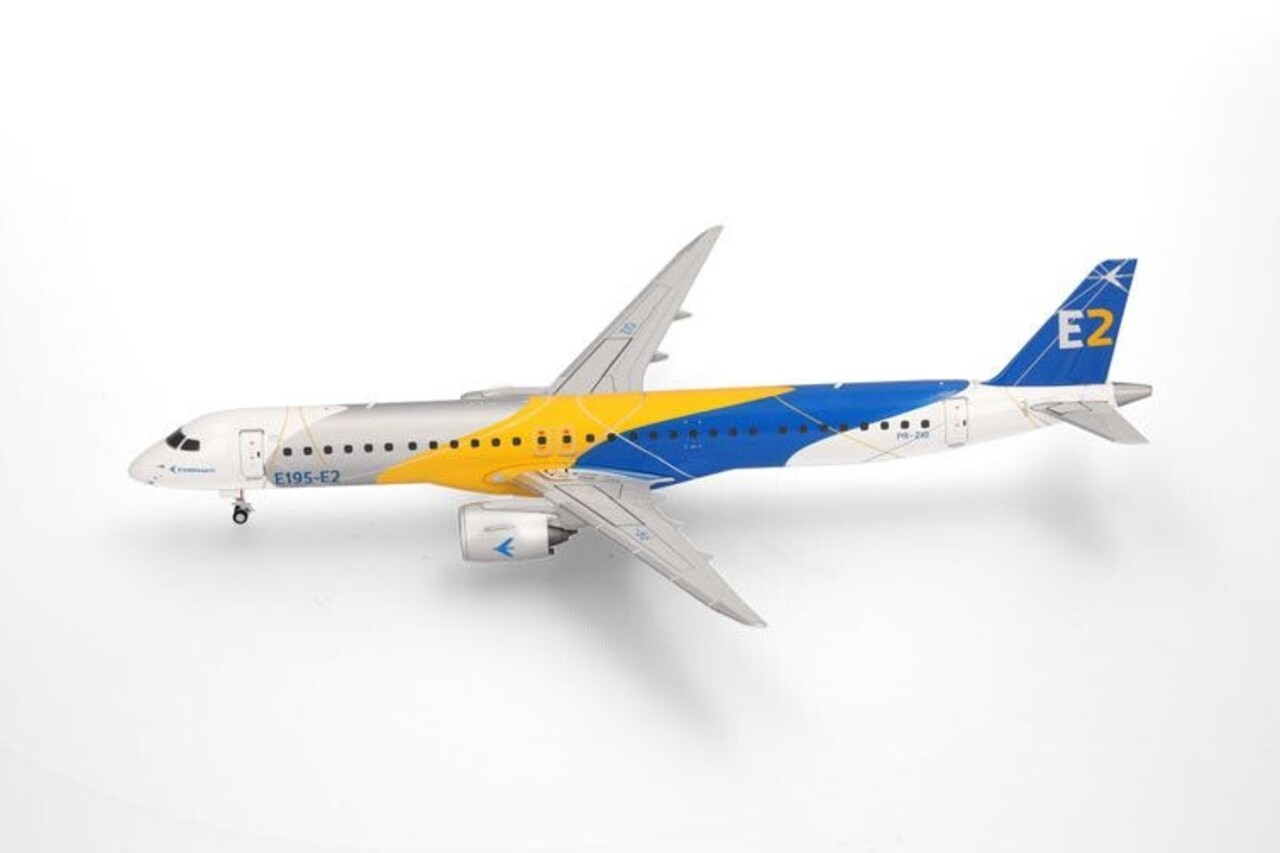 Embraer Embraer E195-E2 'Corporate Livery PR-ZIQ' - 1:200 - Herpa