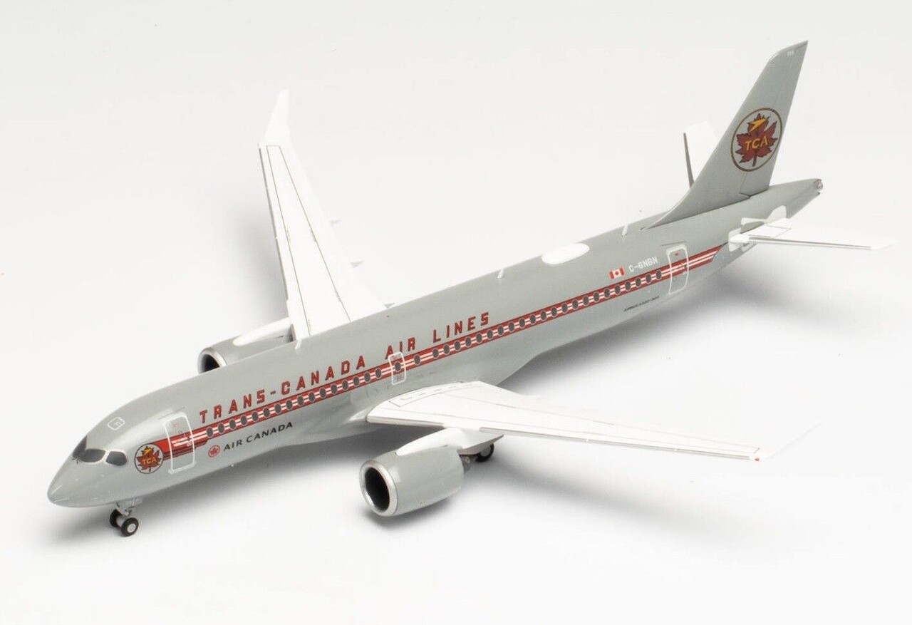 Airbus Airbus A220-300 'Air Canada C-GNBN' - 1:200 - Herpa