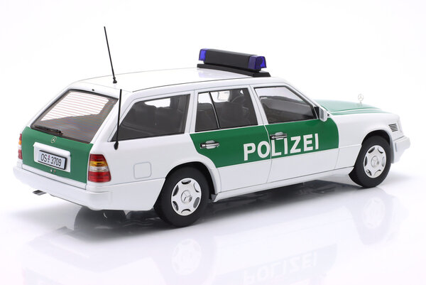 Mercedes-Benz Mercedes-Benz E-Class T-Model German Police 1995 - 1:18 - Triple 9 Collection Mercedes-Benz Mercedes-Benz E-Class T-Model German Police 1995 - 1:18 - Triple 9 Collection