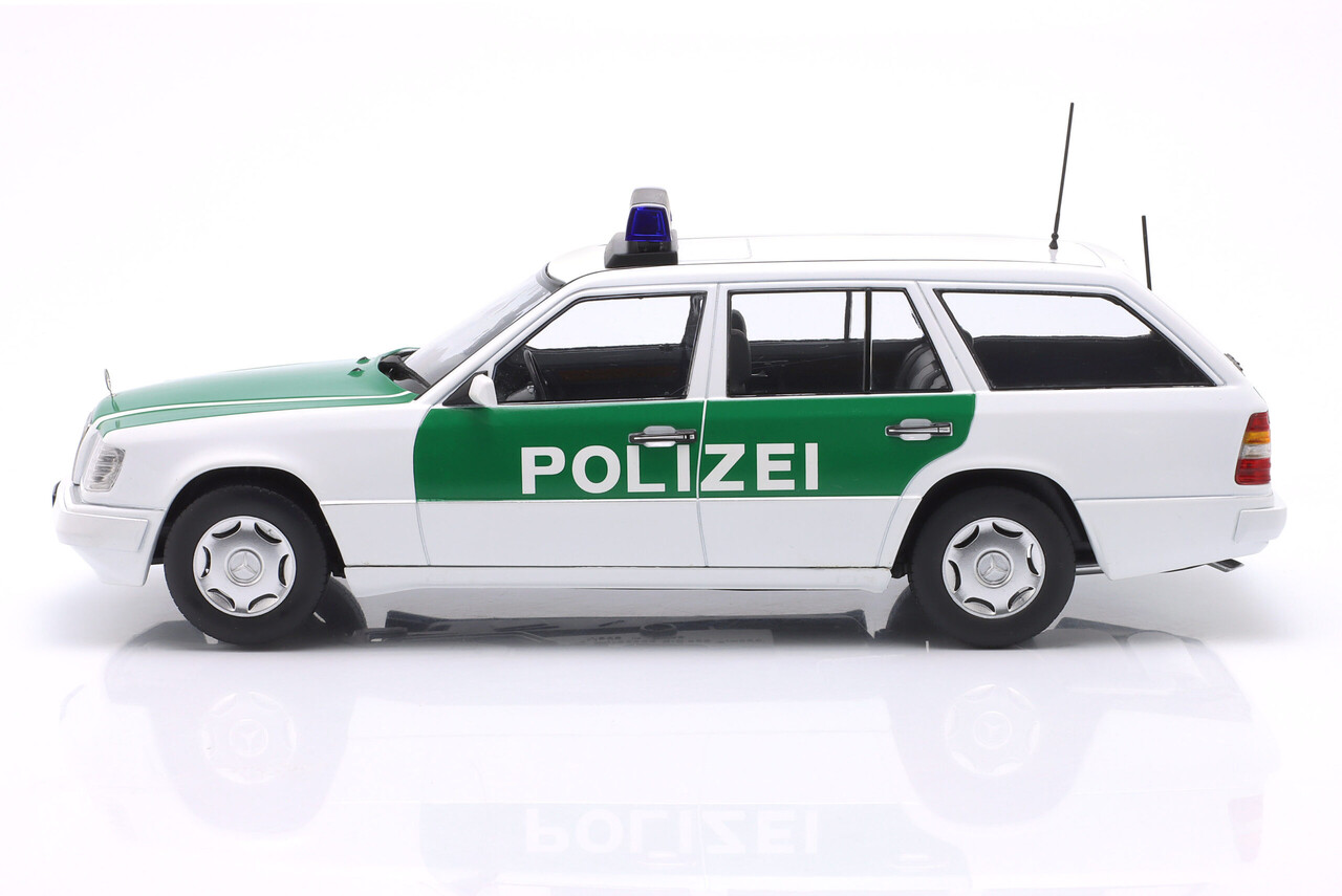 Mercedes-Benz Mercedes-Benz E-Class T-Model German Police 1995 - 1:18 - Triple 9 Collection Mercedes-Benz Mercedes-Benz E-Class T-Model German Police 1995 - 1:18 - Triple 9 Collection