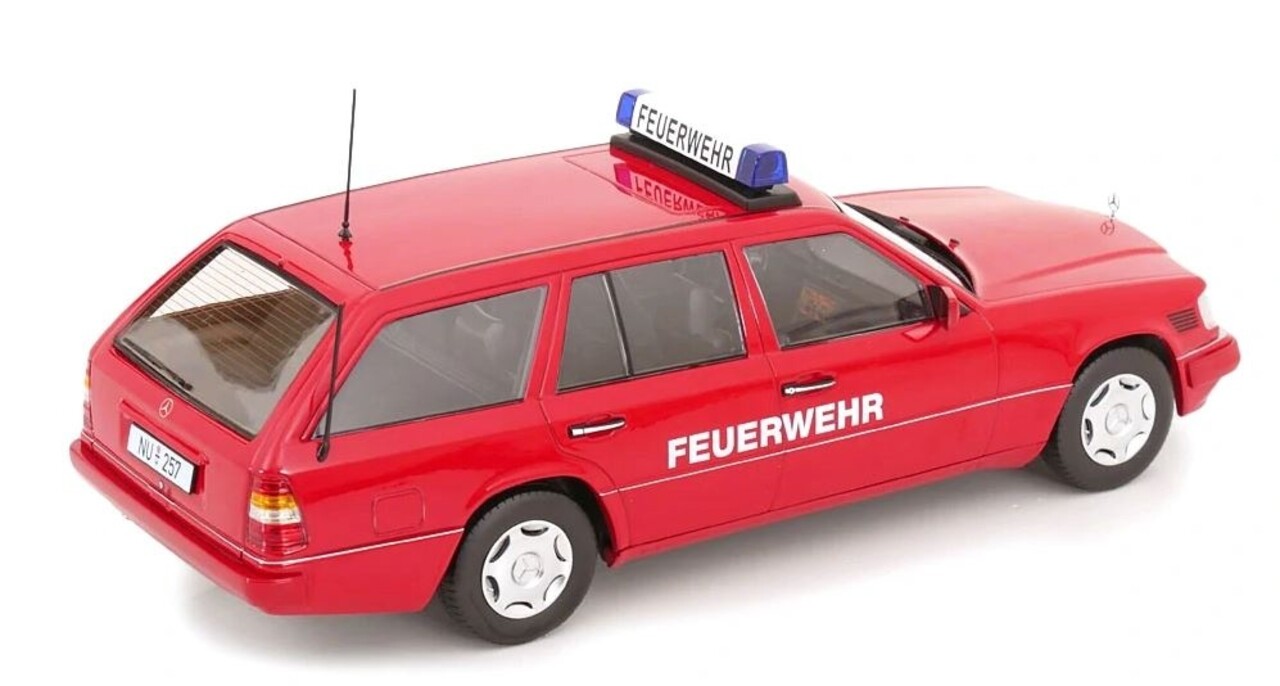 Mercedes-Benz Mercedes-Benz E-Class T-Model German Fire Brigade 1995 - 1:18 - Triple 9 Collection Mercedes-Benz Mercedes-Benz E-Class T-Model German Fire Brigade 1995 - 1:18 - Triple 9 Collection