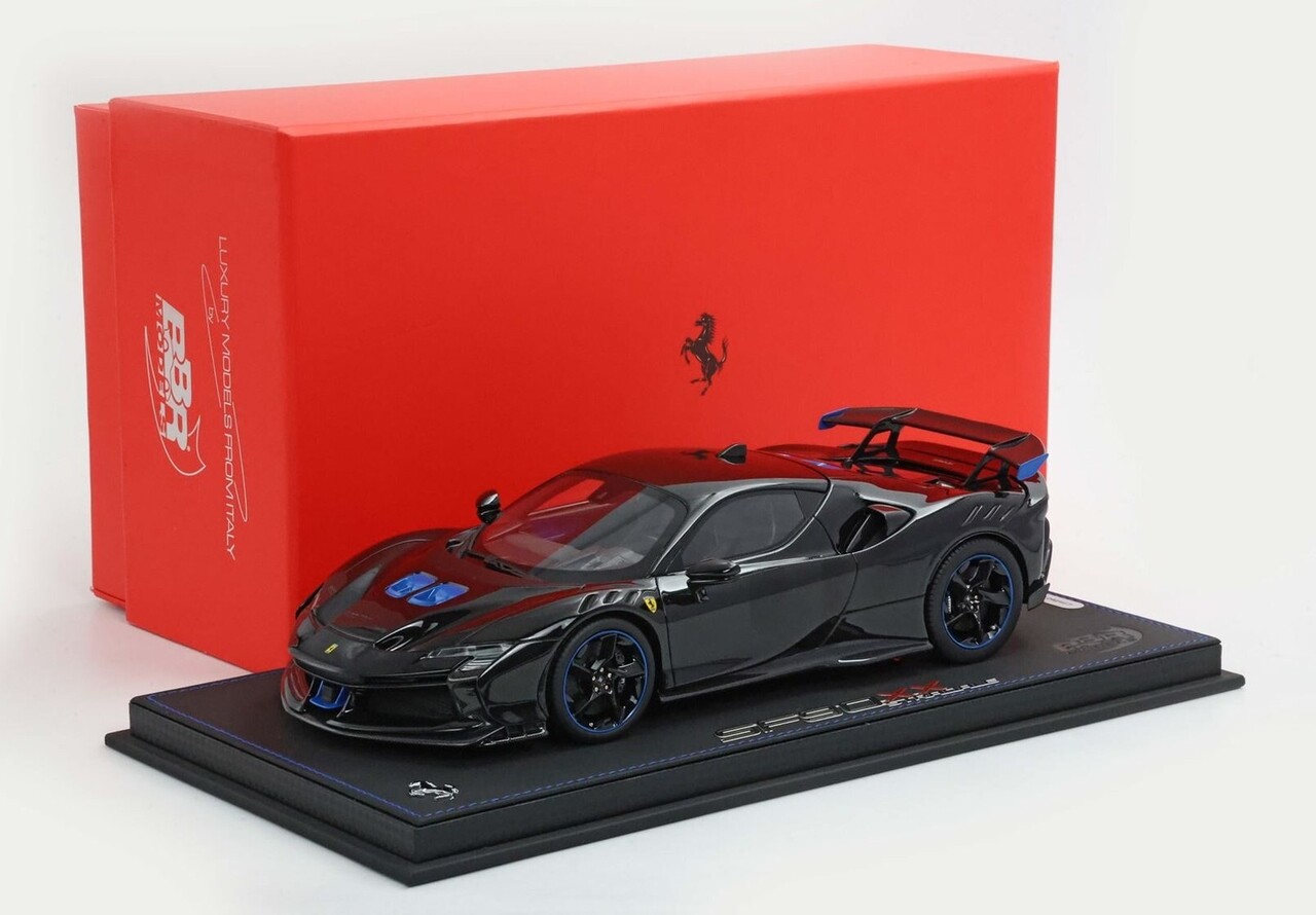 Ferrari Ferrari SF90 XX Stradale 2024 + Showcase - 1:18 - BBR Ferrari Ferrari SF90 XX Stradale 2024 + Showcase - 1:18 - BBR