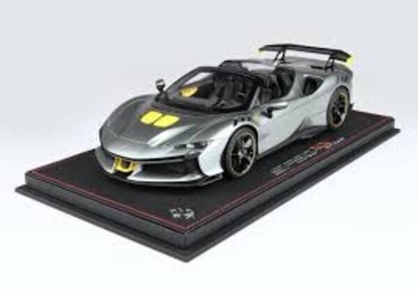 Ferrari Ferrari SF90 XX Stradale Spider 2024 + Showcase - 1:18 - BBR Ferrari Ferrari SF90 XX Stradale Spider 2024 + Showcase - 1:18 - BBR
