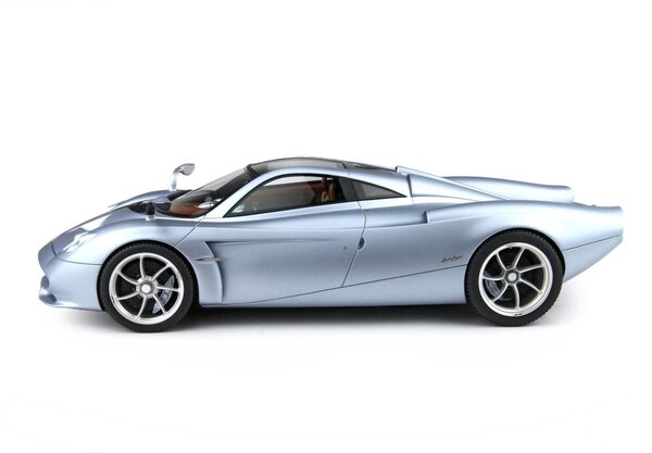 Pagani Pagani Huyara Codalunga 2022 + Showcase - 1:18 - BBR