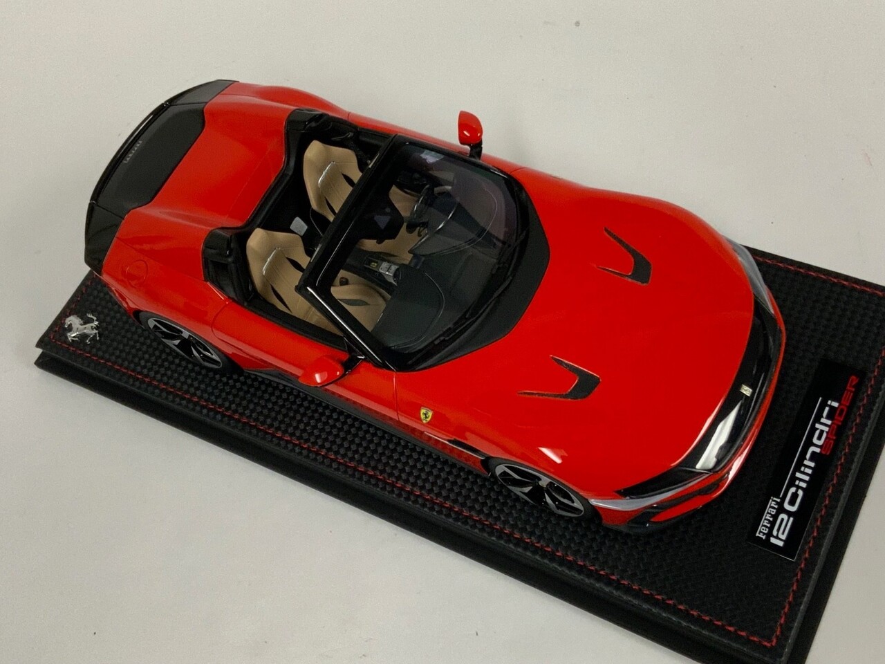 Ferrari Ferrari 12 Cilinders Spider V12 830CV 2024 + Showcase  - 1:18 - MR Collection Models