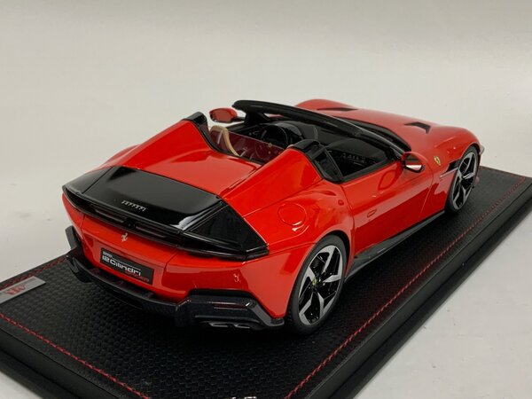 Ferrari Ferrari 12 Cilinders Spider V12 830CV 2024 + Showcase  - 1:18 - MR Collection Models