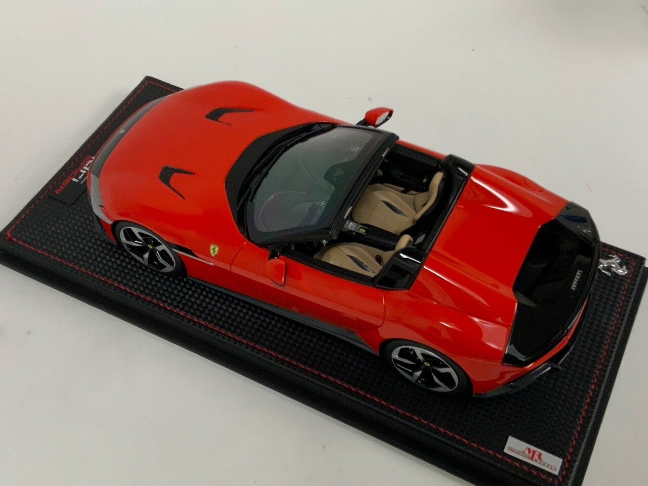 Ferrari Ferrari 12 Cilinders Spider V12 830CV 2024 + Showcase  - 1:18 - MR Collection Models