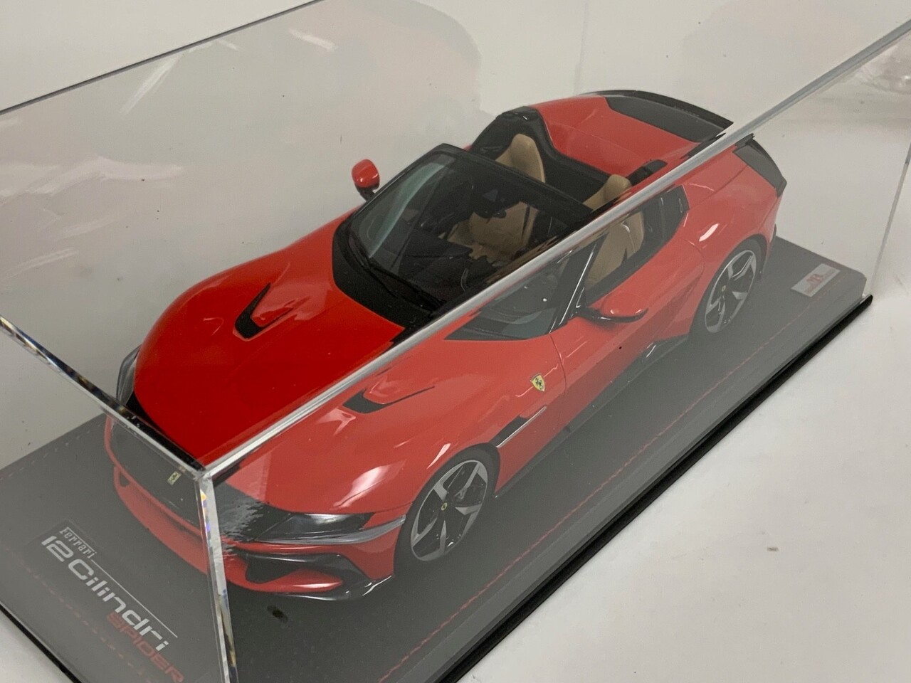 Ferrari Ferrari 12 Cilinders Spider V12 830CV 2024 + Showcase  - 1:18 - MR Collection Models