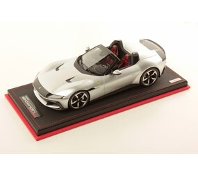 Ferrari Ferrari 12 Cilinders Spider V12 830CV 2024 + Showcase  - 1:18 - MR Collection Models
