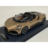 Bugatti Bugatti Mistral W16 2023 + Showcase  - 1:18 - MR Collection Models