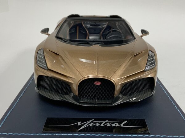 Bugatti Bugatti Mistral W16 2023 + Showcase  - 1:18 - MR Collection Models