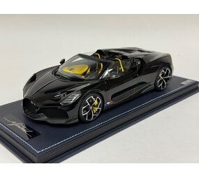 Bugatti Bugatti Mistral W16 2023 + Showcase  - 1:18 - MR Collection Models