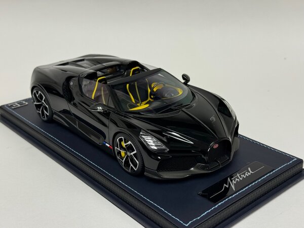 Bugatti Bugatti Mistral W16 2023 + Showcase  - 1:18 - MR Collection Models