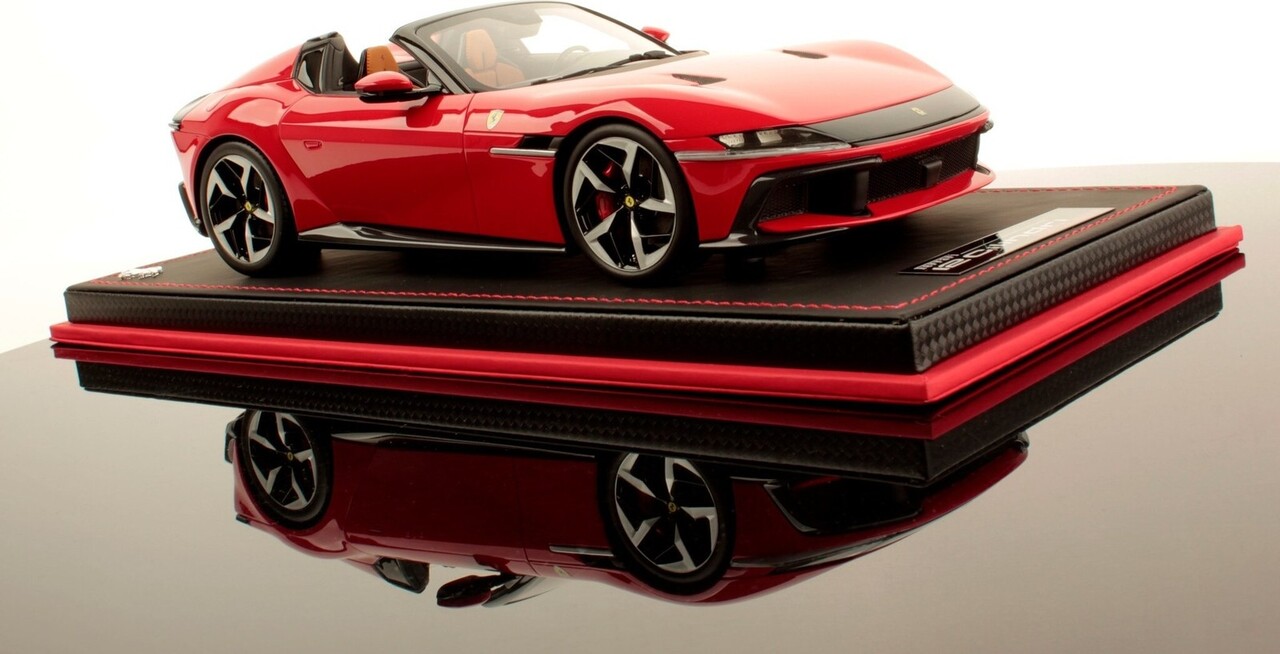 Ferrari Ferrari 12 Cilinders Spider V12 830CV 2024 + Showcase  - 1:18 - MR Collection Models