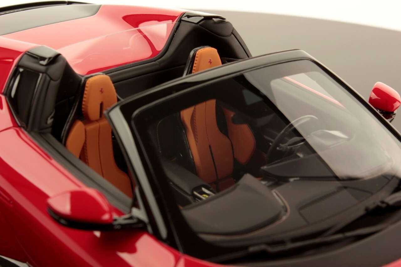 Ferrari Ferrari 12 Cilinders Spider V12 830CV 2024 + Showcase  - 1:18 - MR Collection Models