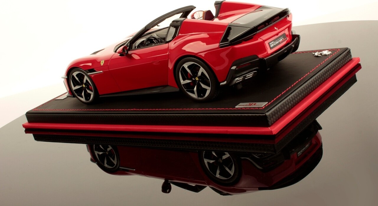 Ferrari Ferrari 12 Cilinders Spider V12 830CV 2024 + Showcase  - 1:18 - MR Collection Models