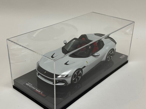 Ferrari Ferrari 12 Cilinders Coupe V12 830CV 2024 + Showcase  - 1:18 - MR Collection Models