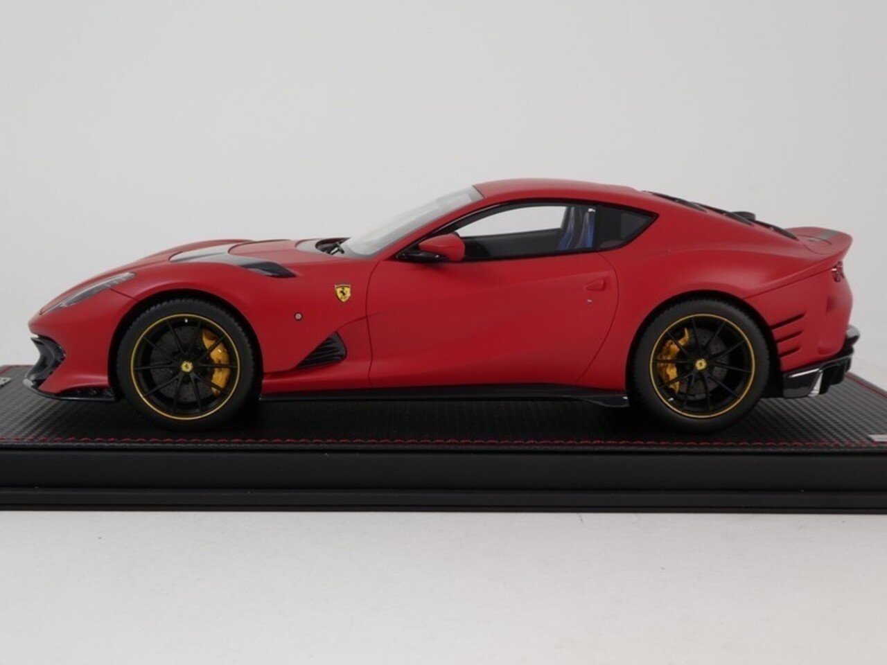 Ferrari Ferrari 812 Competizione 2022 + Showcase  - 1:18 - MR Collection Models