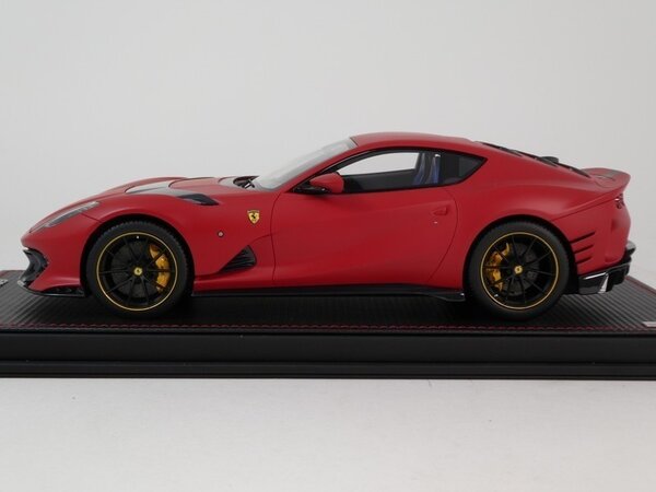 Ferrari Ferrari 812 Competizione 2022 + Showcase  - 1:18 - MR Collection Models