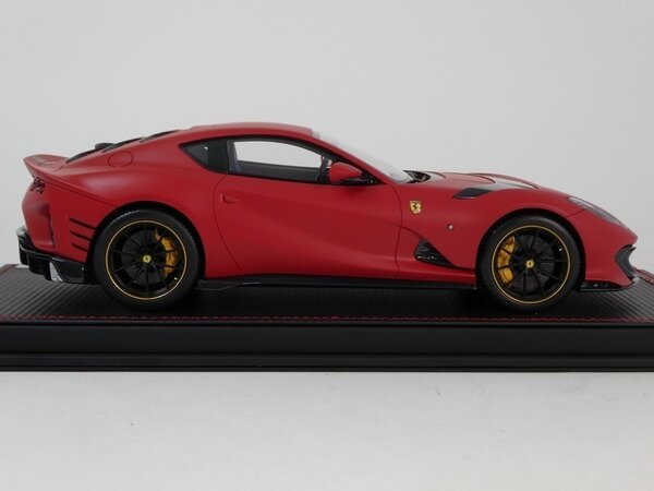 Ferrari Ferrari 812 Competizione 2022 + Showcase  - 1:18 - MR Collection Models