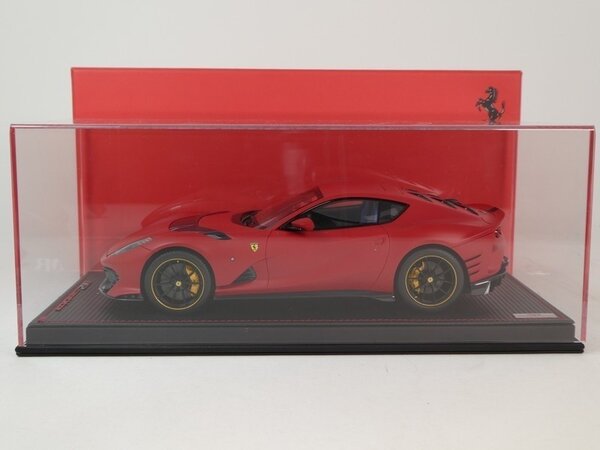 Ferrari Ferrari 812 Competizione 2022 + Showcase  - 1:18 - MR Collection Models