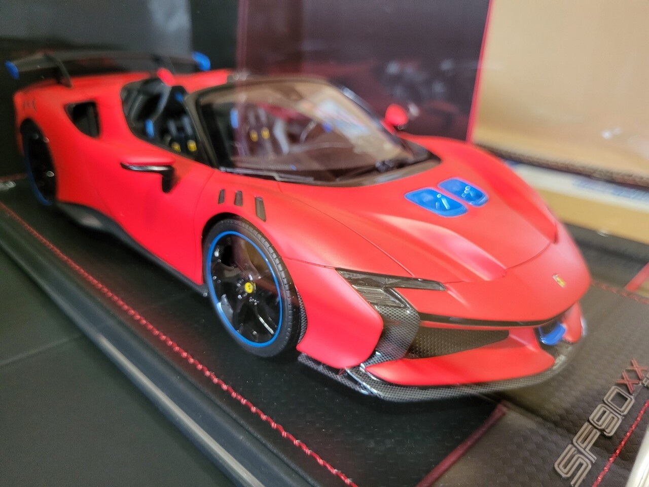 Ferrari Ferrari SF 90 XX Stradale Spider 2024 + Showcase - 1:43 - MR Collection Models