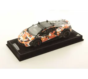 Lamborghini Lamborghini Huracan Sterrato 2022 'All-Terrain' + Showcase - 1:18 - MR Collection Models