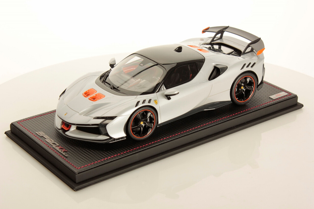 Ferrari Ferrari SF 90 XX Stradale 2024 + Showcase  - 1:43 - MR Collection Models