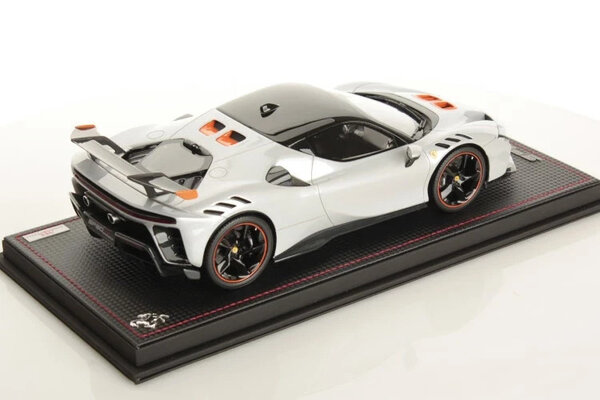 Ferrari Ferrari SF 90 XX Stradale 2024 + Showcase  - 1:18 - MR Collection Models