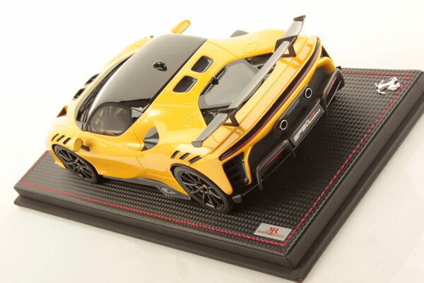Ferrari Ferrari SF 90 XX Stradale 2024 + Showcase  - 1:43 - MR Collection Models