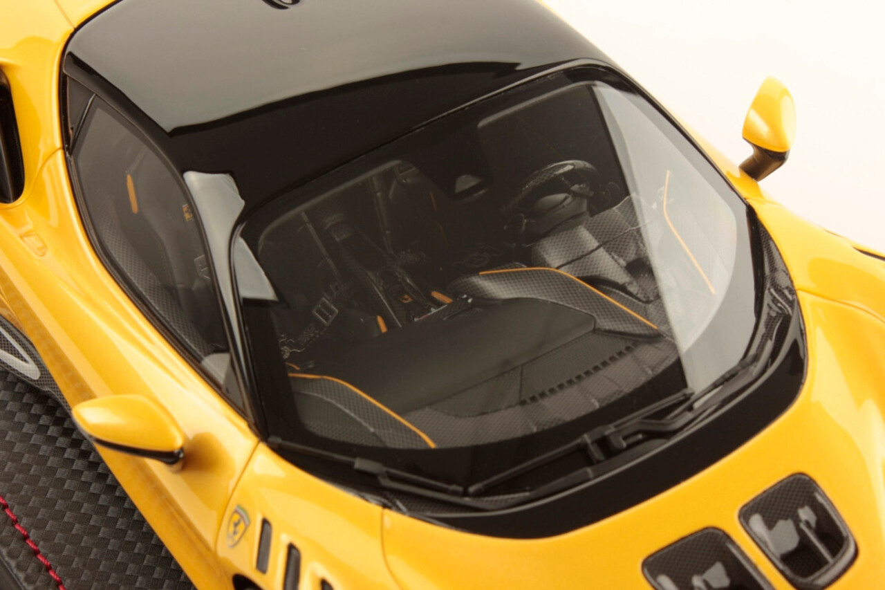 Ferrari Ferrari SF 90 XX Stradale 2024 + Showcase  - 1:18 - MR Collection Models